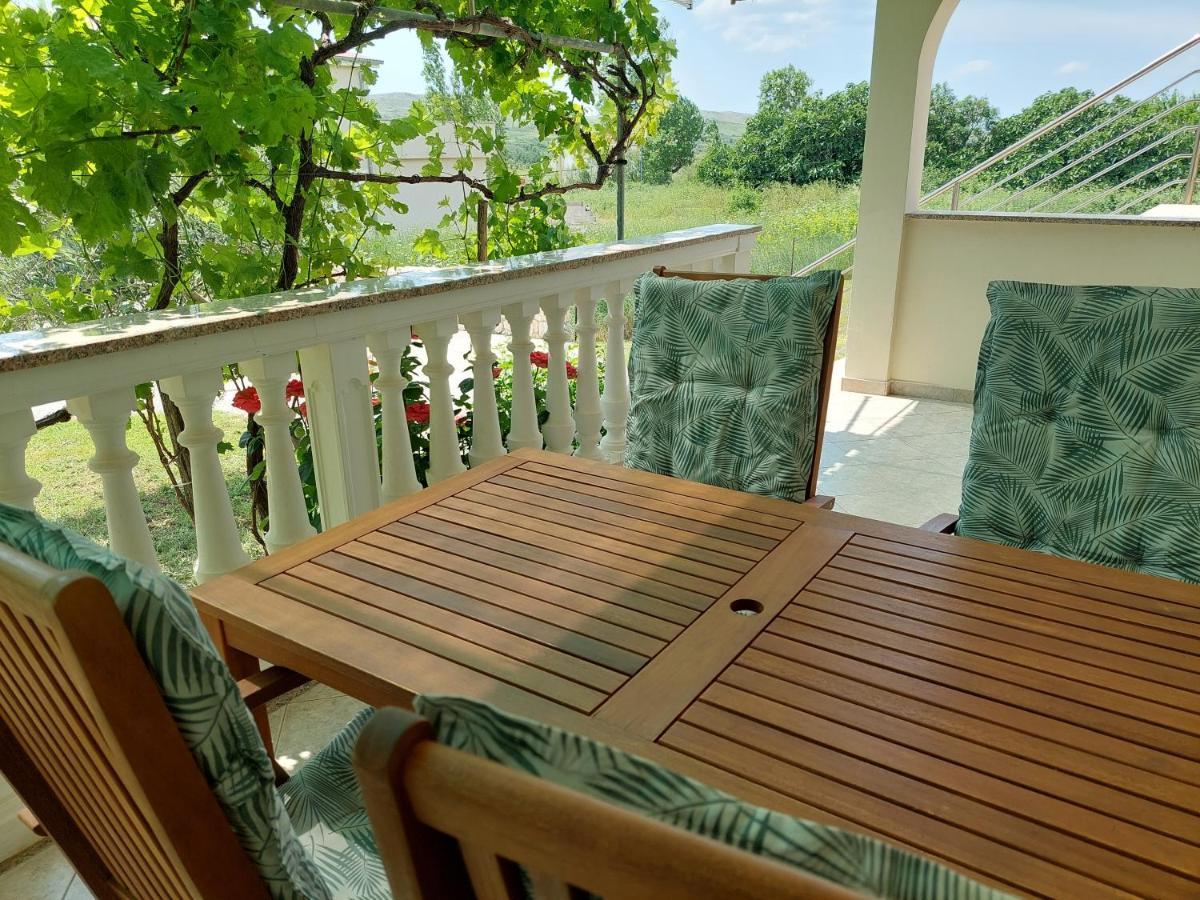 Apartments Vlašići Eksteriør billede